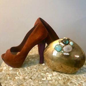 Peep toe heels